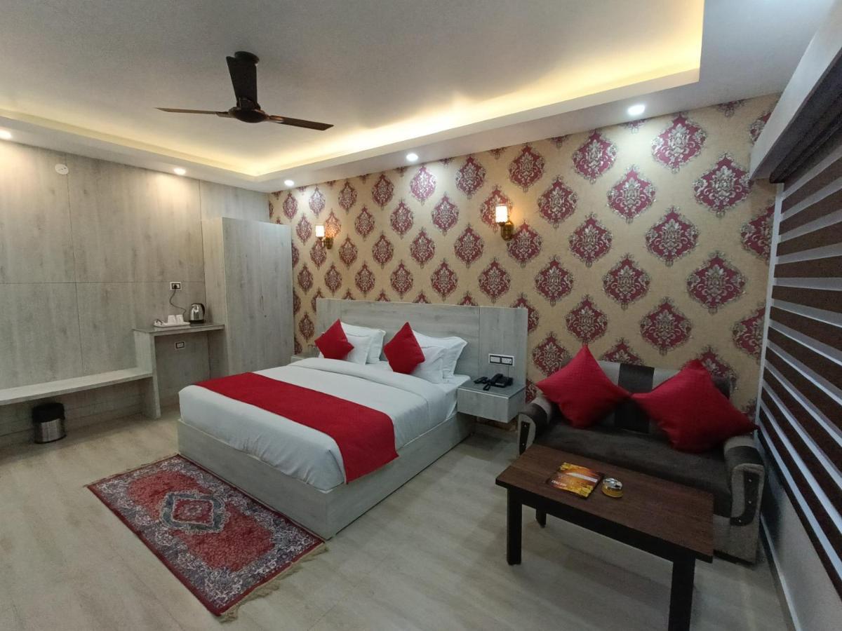 Dls Nature Trinket Resort Далхаузи Экстерьер фото